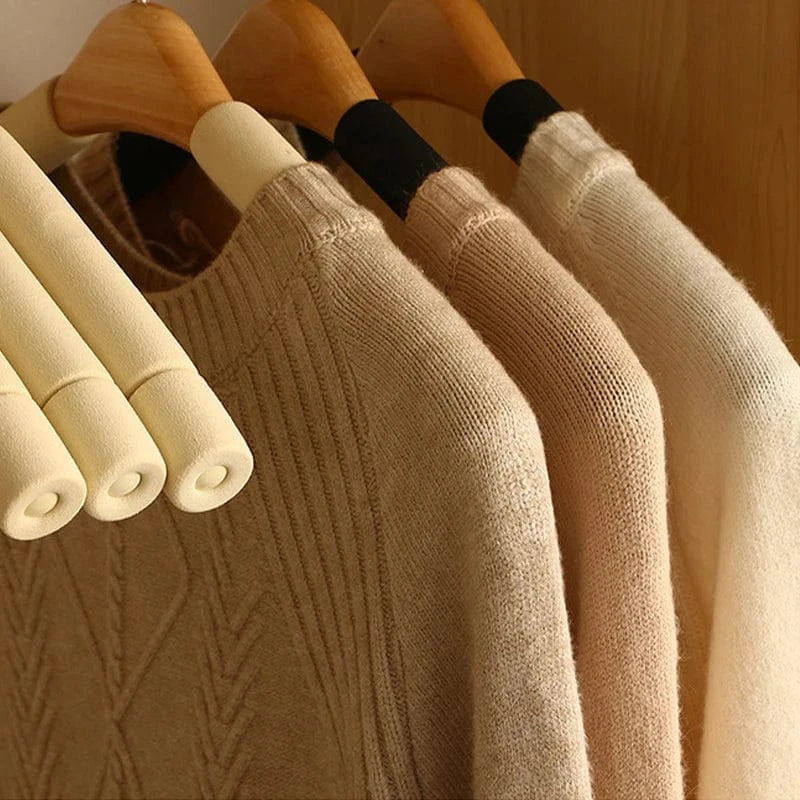 Cintres en mousse et bois – Lot de 5 porte-habits élégants