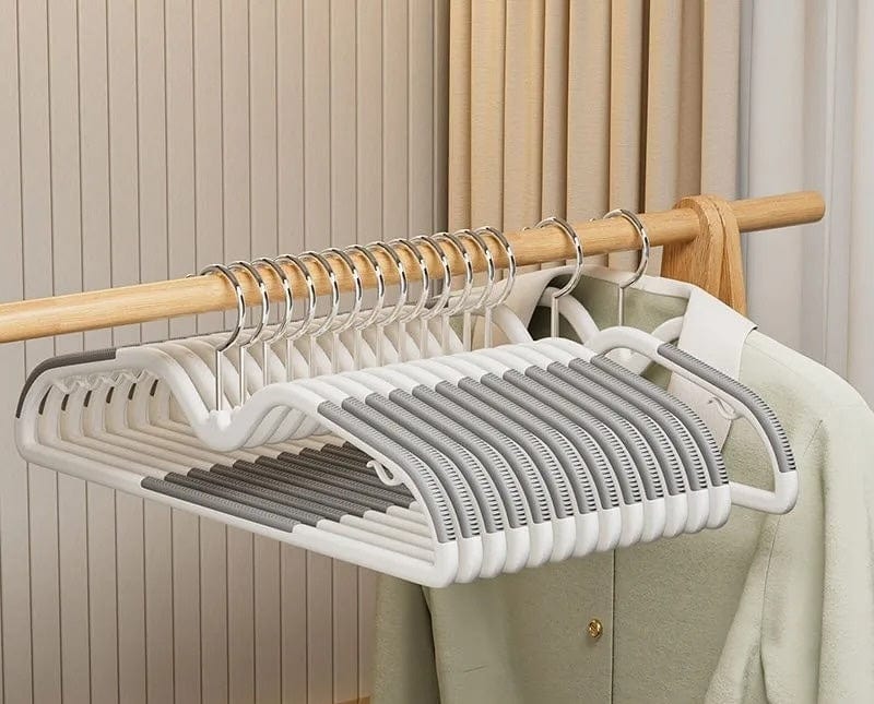 Lot de cintres plastiques antidérapants pivotants – 10 pièces